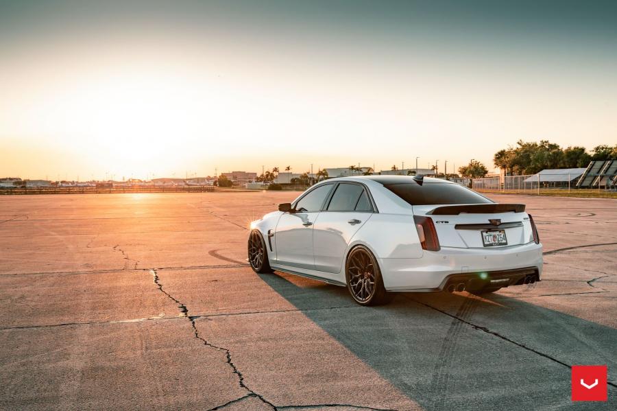  Cadillac CTS-V on Vossen Wheels (HF-2) 2019 года  (фото 22 из 32)